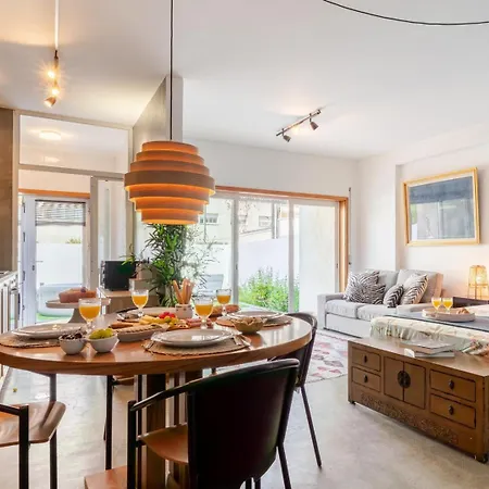 Apartament Hostwise - Modern Flat W/ Terrace | Near The *