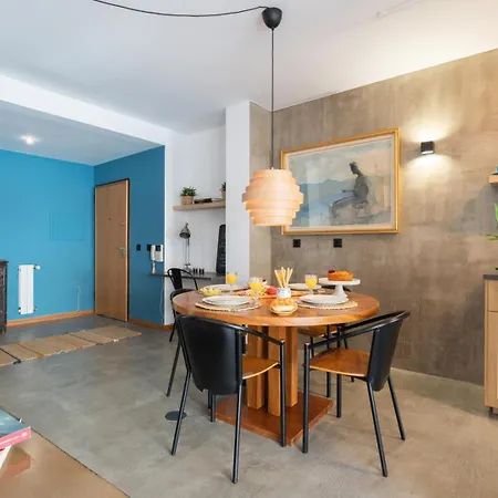 Hostwise - Modern Flat W/ Terrace | Near The *