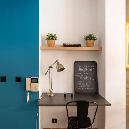 Hostwise - Modern Flat W/ Terrace | Near The *