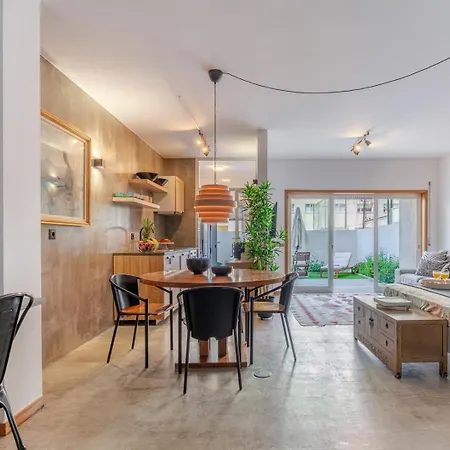 Appartamento Hostwise - Modern Flat W/ Terrace | Near The