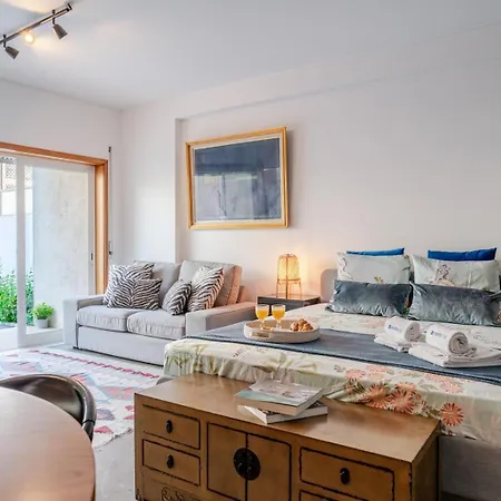 Hostwise - Modern Flat W/ Terrace | Near The