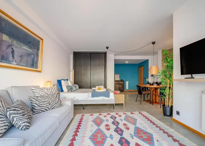 Hostwise - Modern Flat W/ Terrace | Near The マトジニョシュ