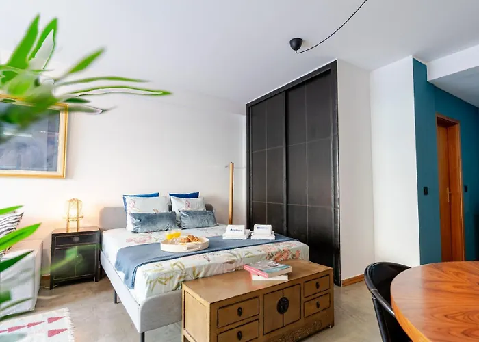 Hostwise - Modern Flat W/ Terrace | Near The *