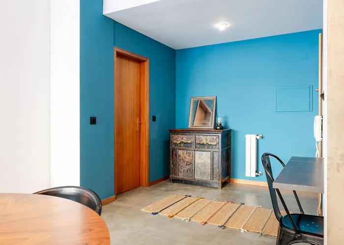 Hostwise - Modern Flat W/ Terrace | Near The アパート