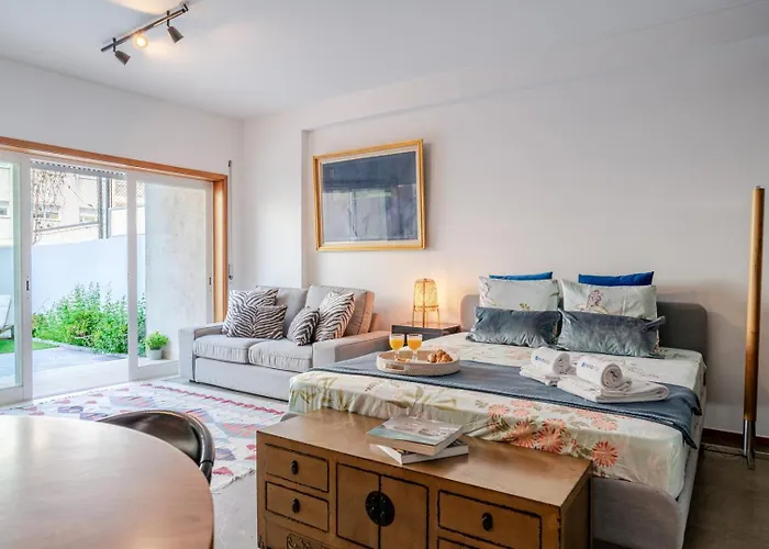 Hostwise - Modern Flat W/ Terrace | Near The